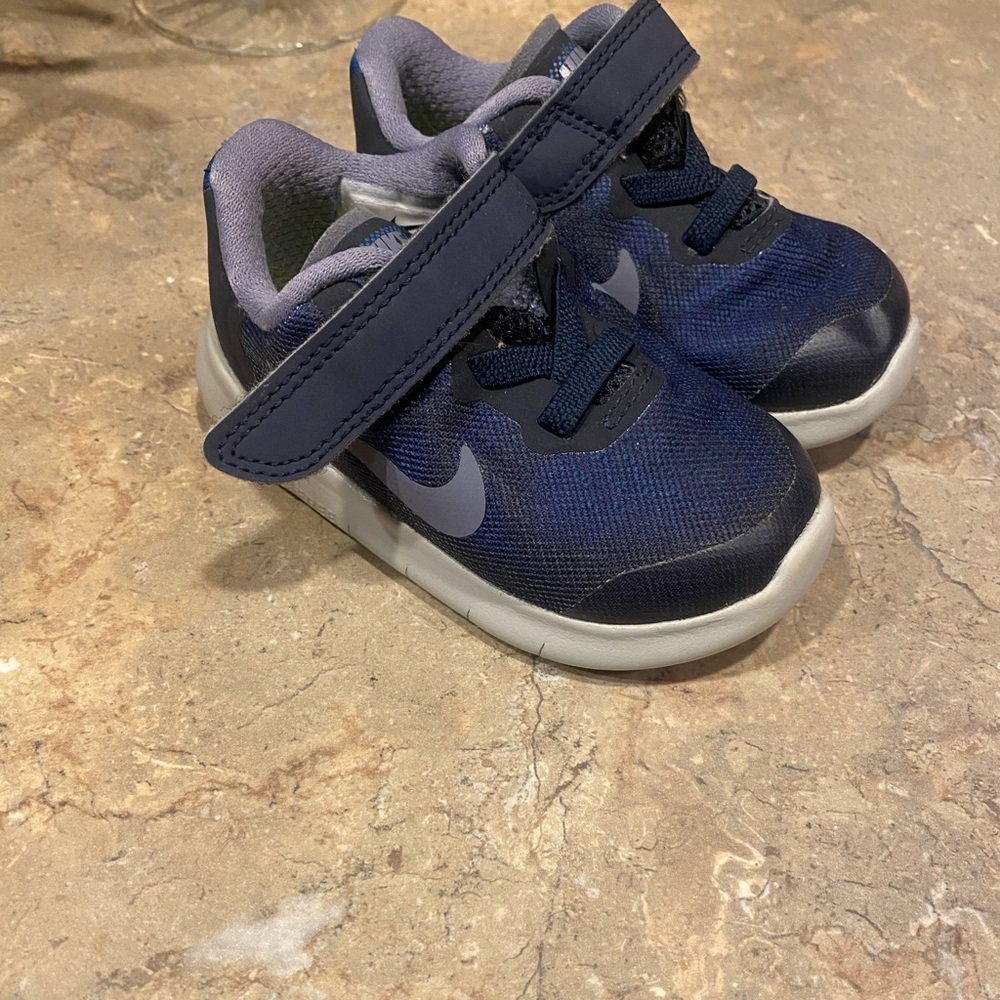 NWOT Nike shoes